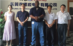 美國TTI集團(tuán)Homelite?戶外園藝工具負(fù)責(zé)人蒞臨我司參觀指導(dǎo)